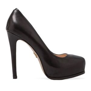 Pour La Victoire Platform Pumps